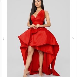 🌻Red High/Low Gown🌻